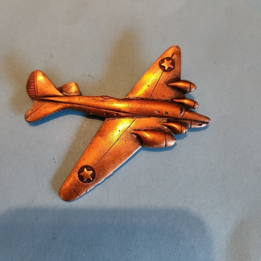 VINTAGE WWII B17 Airplane Pin Flying Fortress Estate Piece